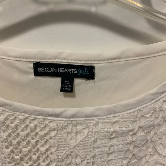 Sequin Hearts Dress, white lace, cold shoulder - Picture 2 of 3